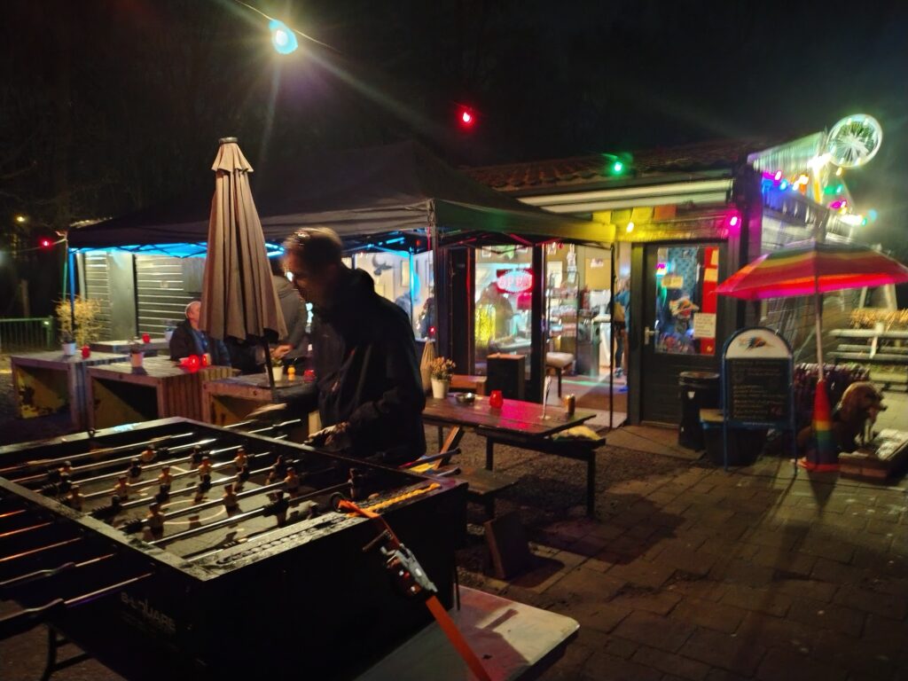 tafelvoetbal in het park